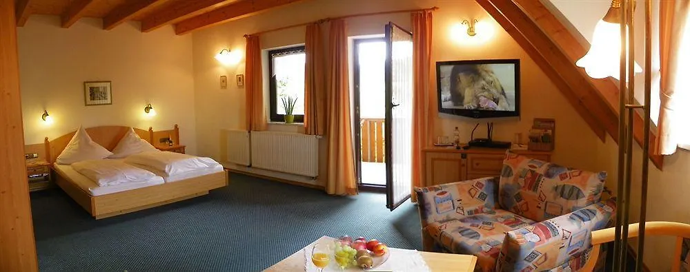 Hotel Landhotel Steigerwaldhaus Burghaslach