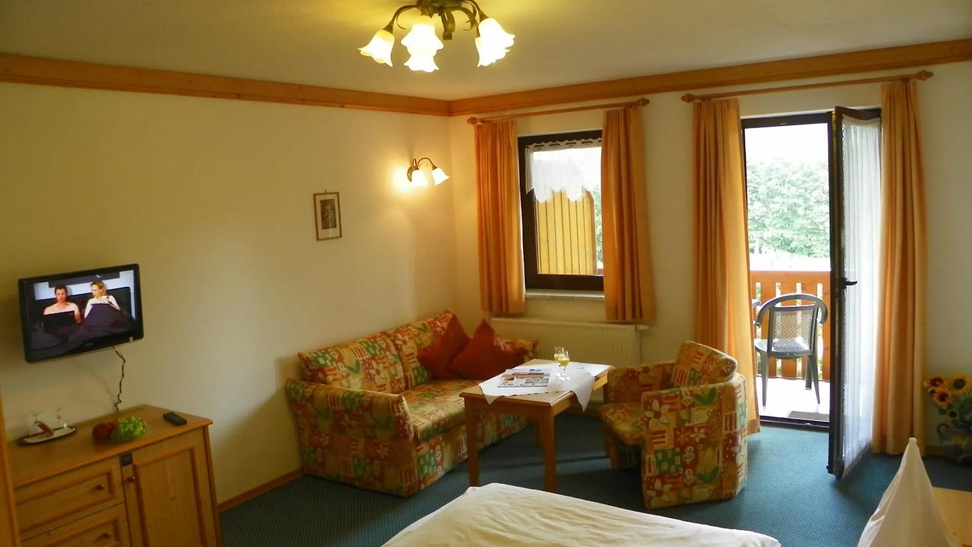 Landhotel Steigerwaldhaus Burghaslach 2*,