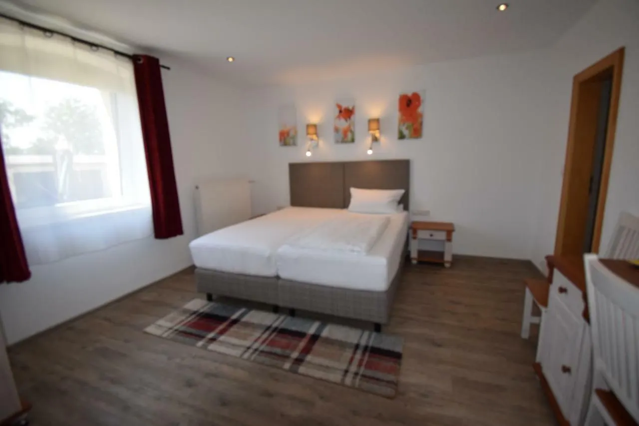 Hotel Landhotel Steigerwaldhaus Burghaslach